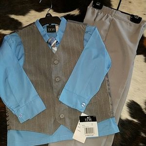 Boys 4 piece suit, new with tags